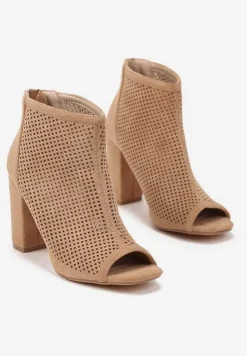 Ciemnobeżowe Sandały Vices na Słupku z Ażurową Cholewką i Odkrytymi Noskami Uliri