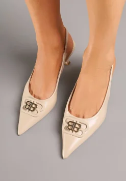 Ciemnobeżowe Sandały Vices na Kaczuszce Typu Slingback Ozdobione Metaliczną Aplikacją Lilarunea