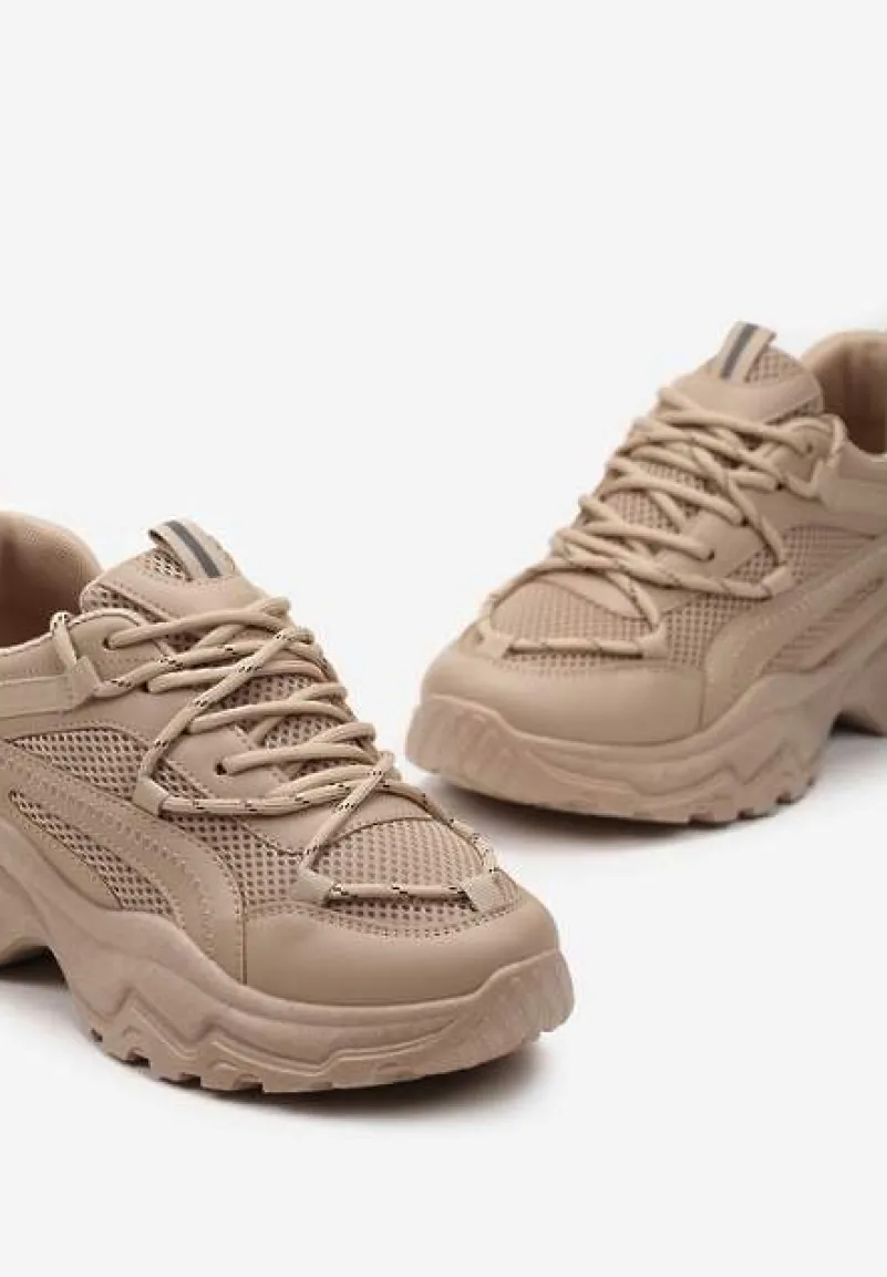 Ciemnobeżowe Sneakersy na Masywnej Podeszwie z Siateczkowym Wstawkami i Ozdobnymi Sznurówkami Ollavia