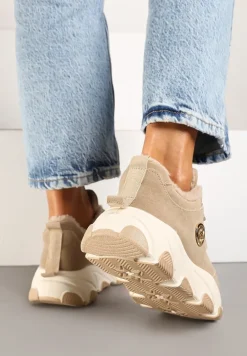 Ciemnobeżowe Sneakersy na Platformie z Metaliczną Ozdobą i Geometrycznym Motywem Delasiel