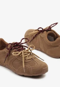 Ciemnobeżowe Sneakersy Ozdobione Podwójnym Sznurowaniem Lirania