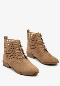 Ciemnobeżowe Sznurowane Botki Vices ze Skórzaną Wkładką i Ażurową Cholewką za Kostkę i Wycięciem Tlixa