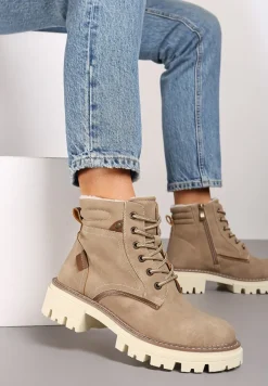 Ciemnobeżowe Sznurowane Traperki na Płaskiej Podeszwie Ozdobione Przeszyciami Lerania