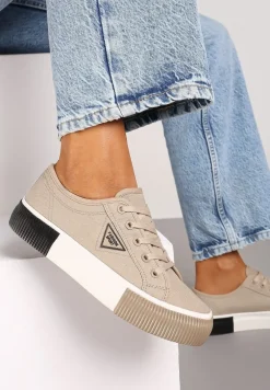 Ciemnobeżowe Trampki ze Sznurowaniem Zdobione Metalową Aplikacją Vimeria