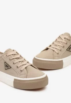 Ciemnobeżowe Trampki ze Sznurowaniem Zdobione Metalową Aplikacją Vimeria