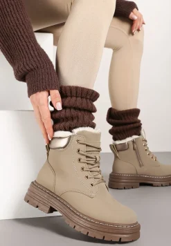 Ciemnobeżowe Traperki na Tłoczonej Podeszwie Ocieplane Futrem Toriga
