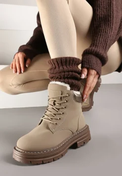 Ciemnobeżowe Traperki na Tłoczonej Podeszwie Ocieplane Futrem Toriga