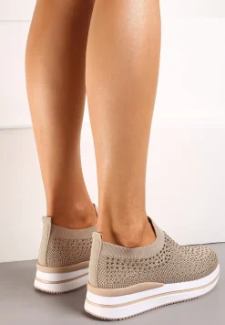 Ciemnobeżowe Wsuwane Buty Sportowe Ozdobione Cyrkoniami na Płaskiej Podeszwie Ustetellia