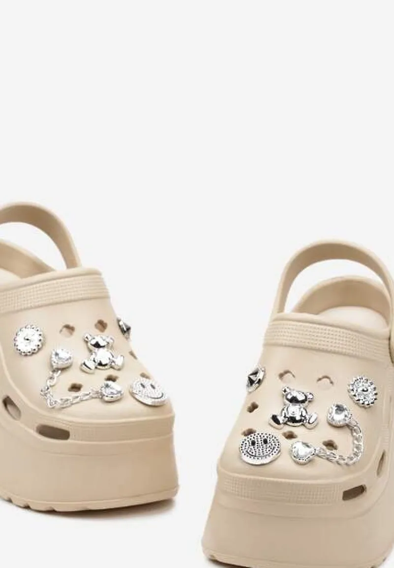 Ciemnobeżowe Wsuwane Klapki z Pianki na Platformie z Aplikacjami o Metalicznym Połysku Risettim