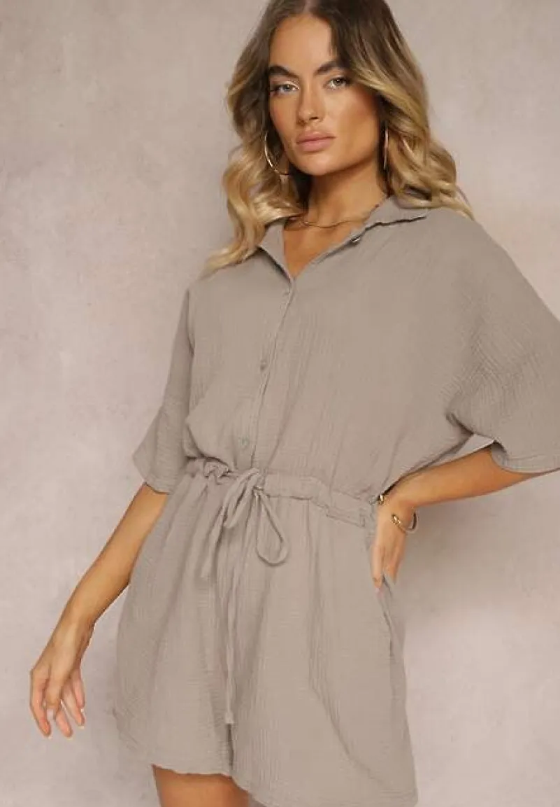 Ciemnobeżowy Bawełniany Kombinezon Muślinowy Ozdobiony Troczkami Zapinany na Guziki Dlissa