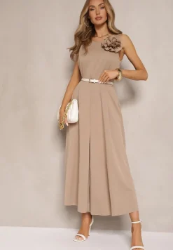 Ciemnobeżowy Kombinezon z Wiskozą Ozdobiona Kwiatem Broszką 3D Solio