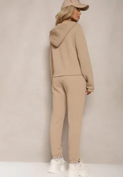 Ciemnobeżowy Komplet Dresowy z Domieszką Bawełny Pikowana Bluza z Kapturem i Joggery Evathira