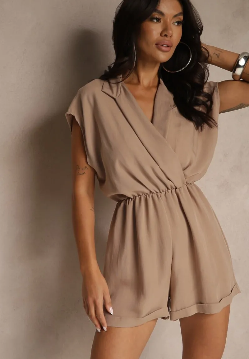 Ciemnobeżowy Krótki Kombinezon z Kopertowym Dekoltem z Wiskozy Ariamia
