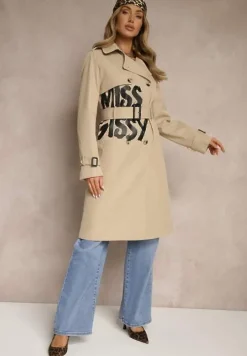 Ciemnobeżowy Płaszcz Dwurzędowy Trencz z Wiskozą Ozdobiony Napisem i Paskiem Janisella