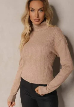 Ciemnobeżowy Prążkowany Golf z Bawełną o Klasycznym Kroju Inoriaea