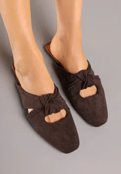 Ciemnobrązowe Klapki Vices Typu Mule z Ozdobnym Supłem Elitina