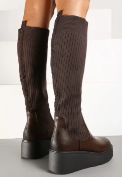 Ciemnobrązowe Kozaki na Koturnie z Dopasowaną Cholewką Narizelle