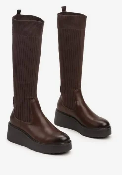 Ciemnobrązowe Kozaki na Koturnie z Dopasowaną Cholewką Narizelle