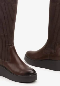 Ciemnobrązowe Kozaki na Koturnie z Dopasowaną Cholewką Narizelle