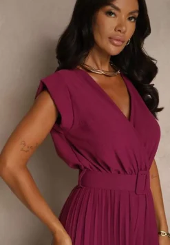 Ciemnofioletowy Kopertowy Kombinezon Wide Leg Zdobiony Plisami i Paskiem z Klamrą Salirella