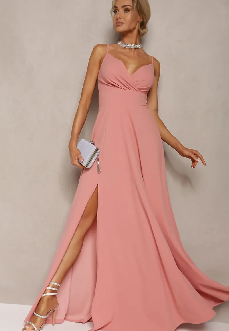 Ciemnoróżowa Elegancka Sukienka o Rozkloszowanym Kroju z Rozcięciem na Ramiączkach z Kopertowym Dekoltem Winelia