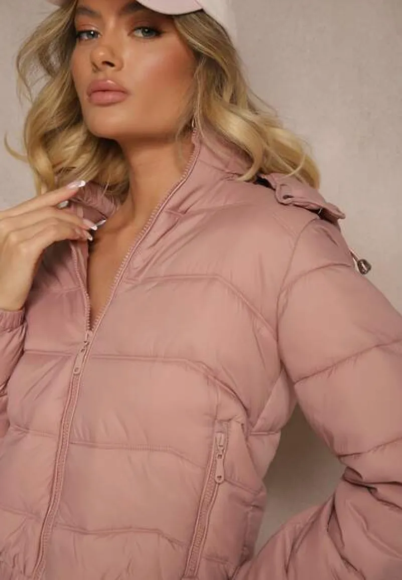 Ciemnoróżowa Kurtka z Odpinanym Kapturem Ozdobiona Pikowaniem Jolvesa