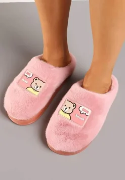 Ciemnoróżowe Futrzane Kapcie Vices na Platformie Ozdobione Naszywką Deofra