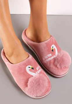 Ciemnoróżowe Kapcie na Płaskiej Podeszwie z Pomponem i Haftem Xamela