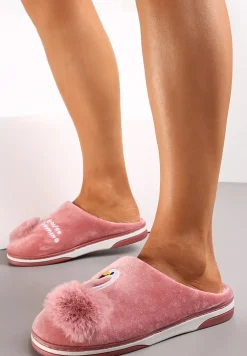 Ciemnoróżowe Kapcie na Płaskiej Podeszwie z Pomponem i Haftem Xamela