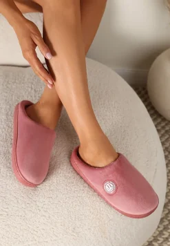 Ciemnoróżowe Kapcie na Płaskiej Podeszwie Ozdobione Futerkiem w Stylu Baranka Mairelle