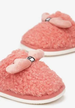 Ciemnoróżowe Kapcie z Futerkiem i Naszywką Dirina