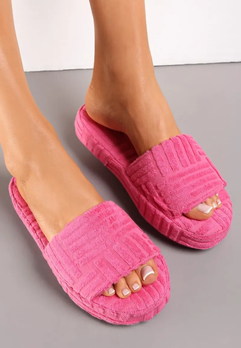 Ciemnoróżowe Kapcie z Tłoczeniem na Grubej Podeszwie Willatta