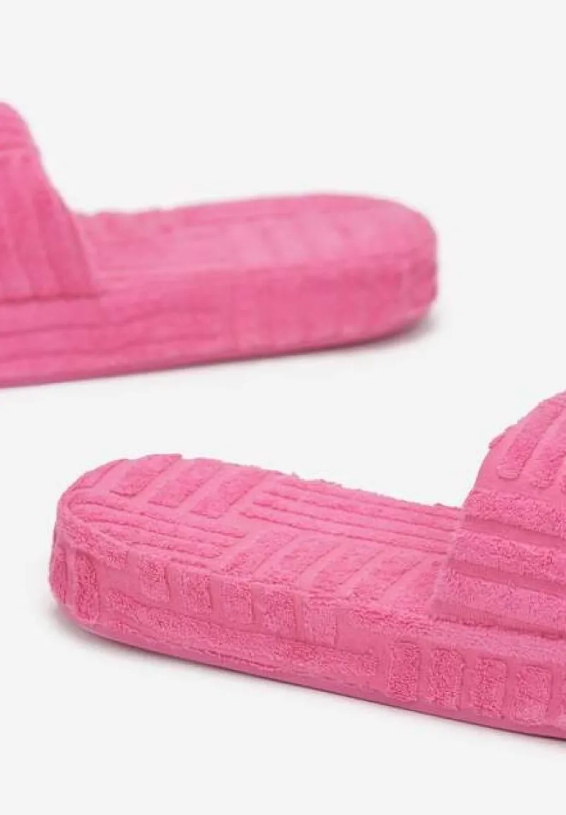 Ciemnoróżowe Kapcie z Tłoczeniem na Grubej Podeszwie Willatta