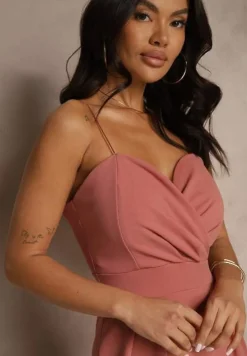 Ciemnoróżowy Kombinezon na Cienkich Ramiączkach z Kopertowym Dekoltem i Szerokimi Nogawkami Jovantia