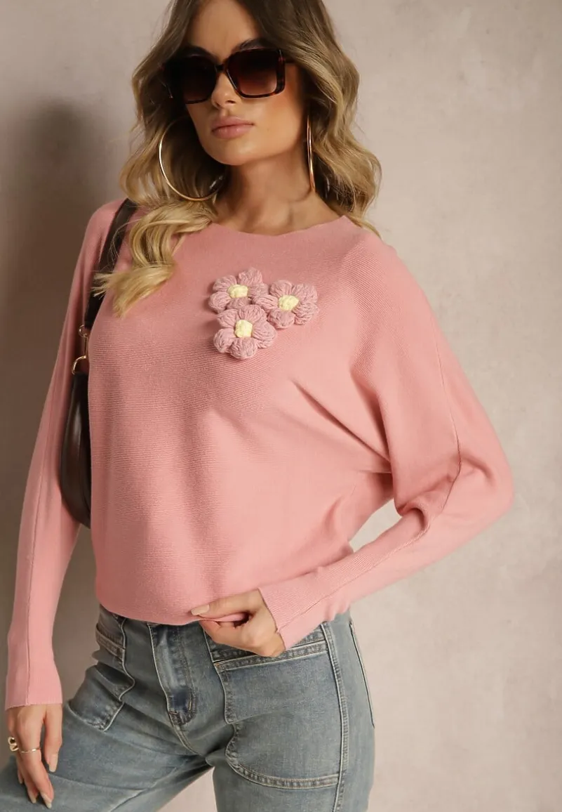 Ciemnoróżowy Nietoperzowy Sweter z Wiskozą Zdobiony Aplikacją w Kształcie Kwiatów Evasinae