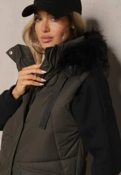 Ciemnozielona Kamizelka o Długim Kroju z Pikowaniem i Kapturem Ozdobiona Futerkiem Avarilla