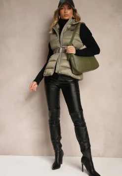 Ciemnozielona Kamizelka z Odpinanym Kapturem Ozdobiona Pikowaniem i Paskiem z Marszczeniem Inathria