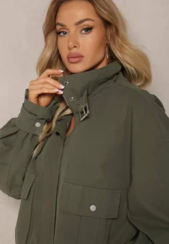 Ciemnozielona Krótka Kurtka z Luźnymi Rękawami i Paskiem ze Sprzączką przy Dekolcie Inanna