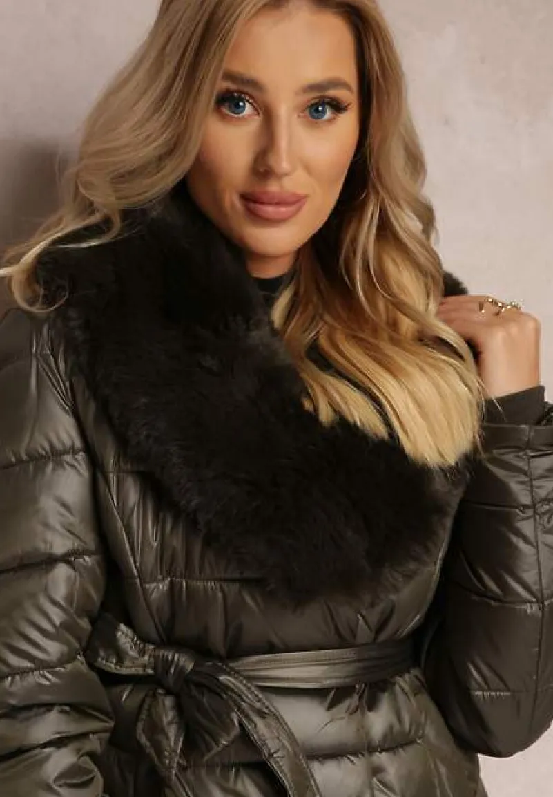 Ciemnozielona Pikowana Kurtka z Wiązanym Paskiem i Kołnierzem z Futerka Avrissa