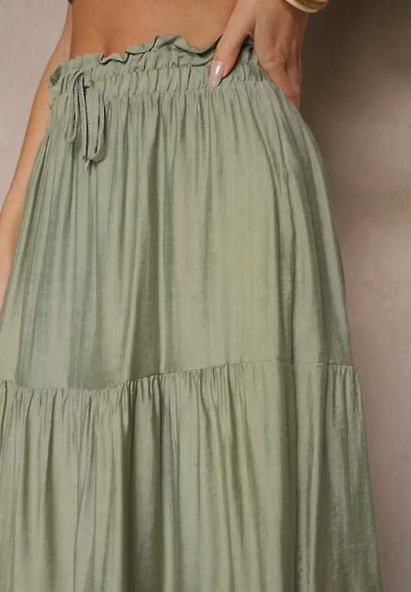 Ciemnozielona Rozkloszowana Spódnica z Wiskozy Ozdobiona Wiązaniem Elliressa