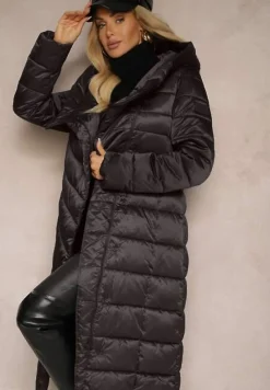 Czarna Asymetryczna Kurtka z Pikowanym Przeszyciem Kapturem i Wiązanym Paskiem Tilisia