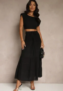 Czarna Bawełniana Spódnica o Rozkloszowanym Kroju Zdobiona Haftem Koladea