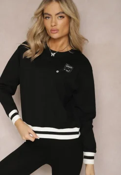 Czarna Bluza o Klasycznym Fasonie z Ozdobną Aplikacją Ewene