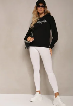 Czarna Bluza Ozdobiona Napisem z Kangurkową Kieszenią i Kapturem Hecconia