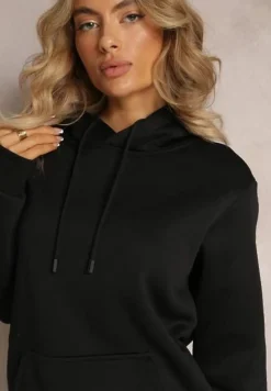 Czarna Bluza z Kapturem i Sznurkami oraz Kieszenią Wykończona Ściągaczami Vrokira