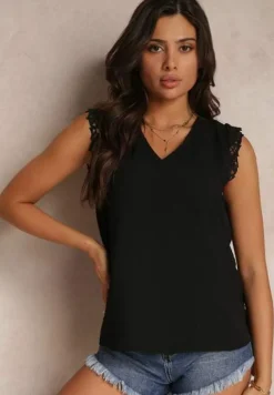 Czarna Bluzka Top z Tkaniny Plumeti z Ozdobną Koronką Caliya
