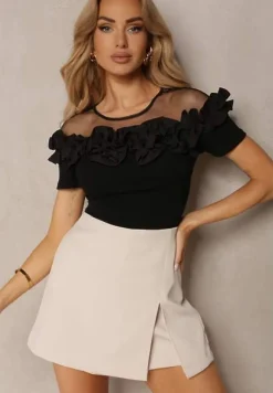 Czarna Bluzka z Bawełny z Krótkim Rękawem Ozdobiona Falbanką i Siateczką Minalia