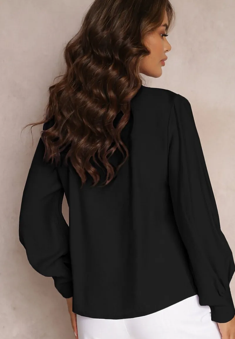 Czarna Bluzka z Bufiastymi Rękawami i Trójkątnym Dekoltem Hilko