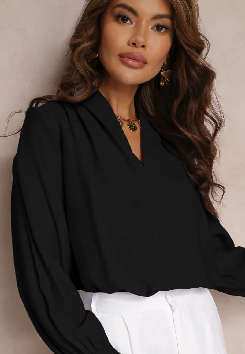 Czarna Bluzka z Bufiastymi Rękawami i Trójkątnym Dekoltem Hilko