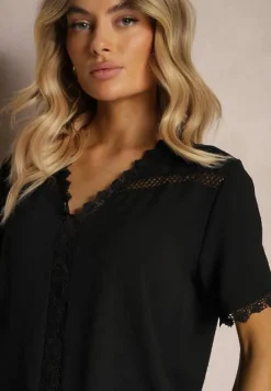 Czarna Bluzka z Ozdobnym Haftem i Dekoltem w Serek Grisevia